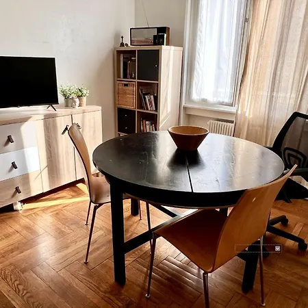 Pour Personne Chez Dalia Homestay *