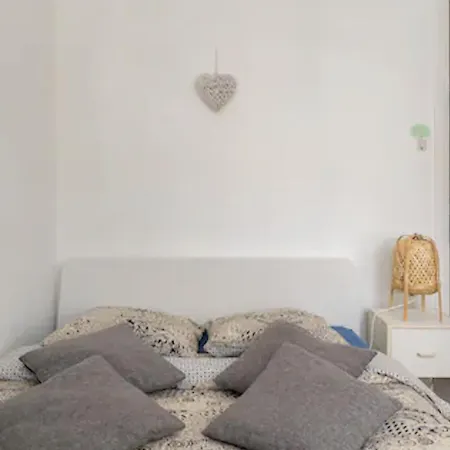 Chambre Double Et Salon Canape Lit 2 A 4 Personnes Habitación en casa particular *