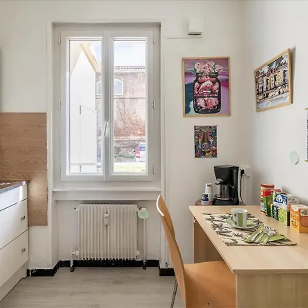 Habitación en casa particular Chambre Double Et Salon Canape Lit 2 A 4 Personnes Lyon